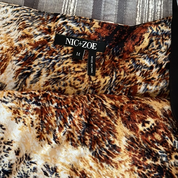 Light summer tunic Nic+Zoe medium. - Picture 5 of 7